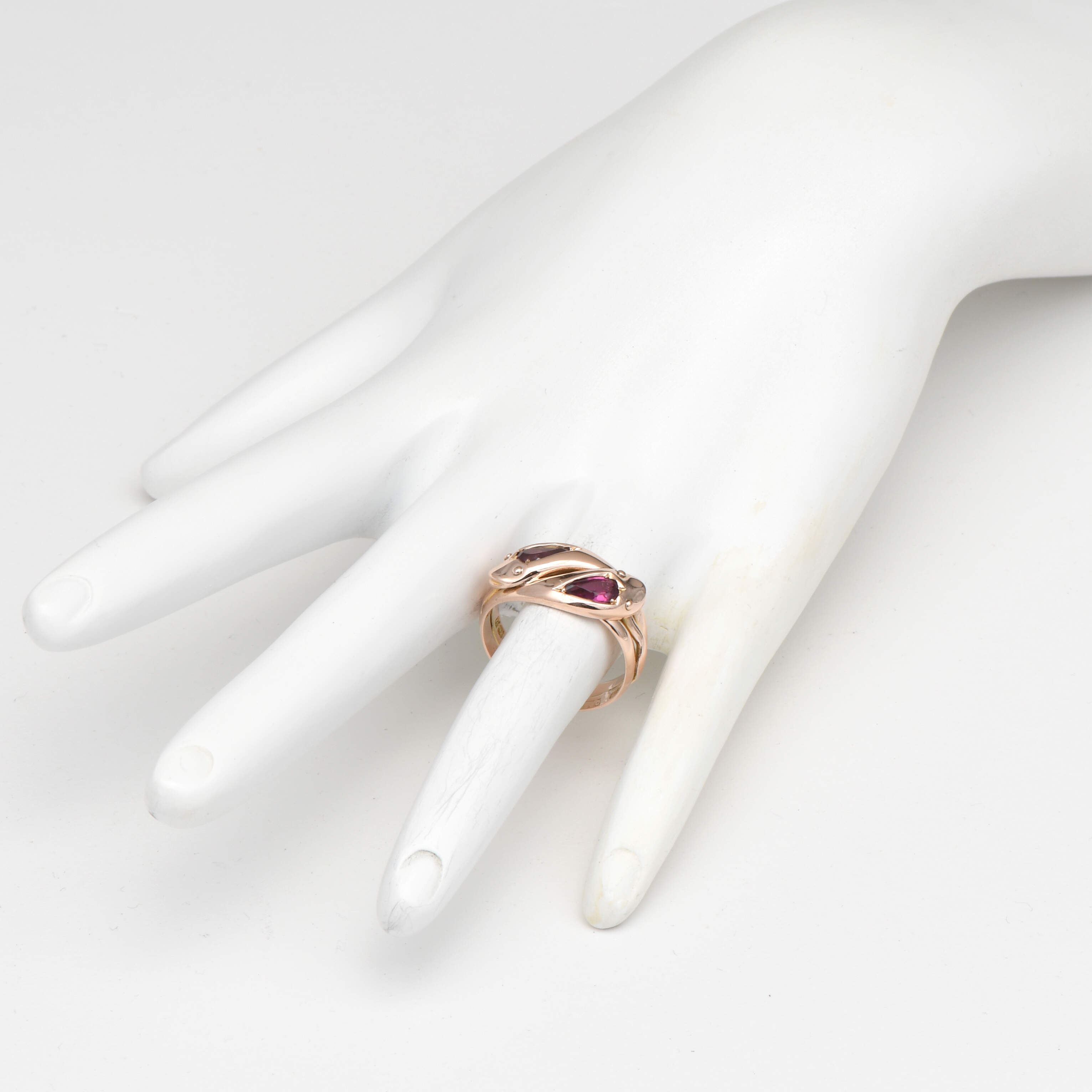 9KR Vintage Garnet (0.84) Double Snake Band Ring-6