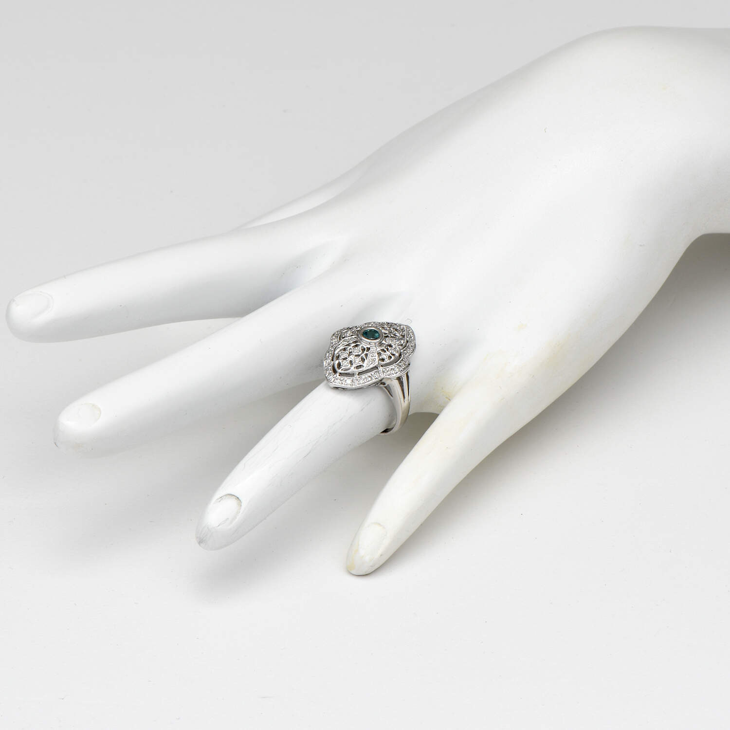 14KW Diamond(0.25) & Emerald(0.10) Shield Ring-6