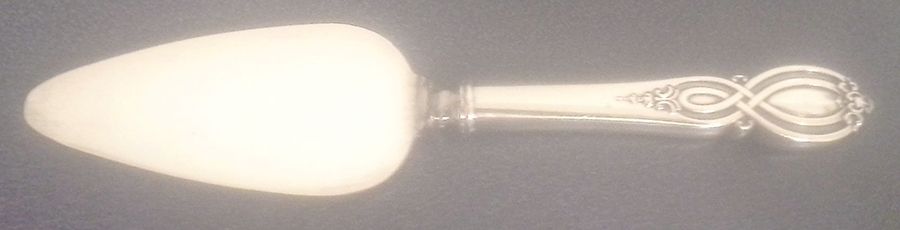 Chippendale-Old (Sterling, 1900) Cheese Server with Stainless Blade by Alvin-1