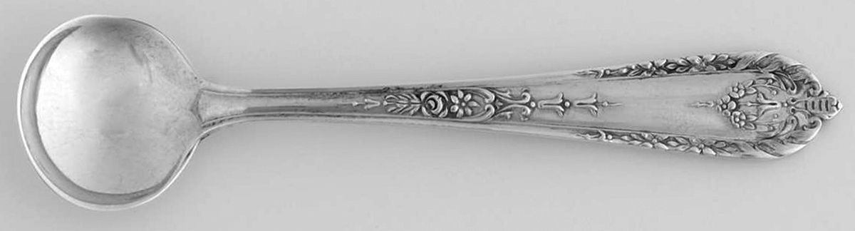 Della Robbia (Sterling, 1922, No Monograms) Individual Salt Spoon by Alvin-1