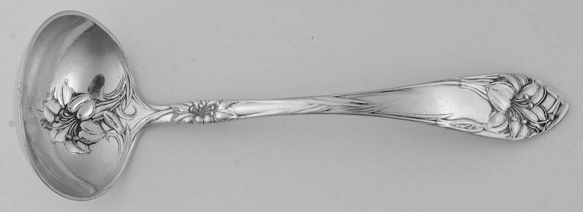 Easter Lily (Silverplate, 1907) Solid Piece Cream Ladle by Alvin-1
