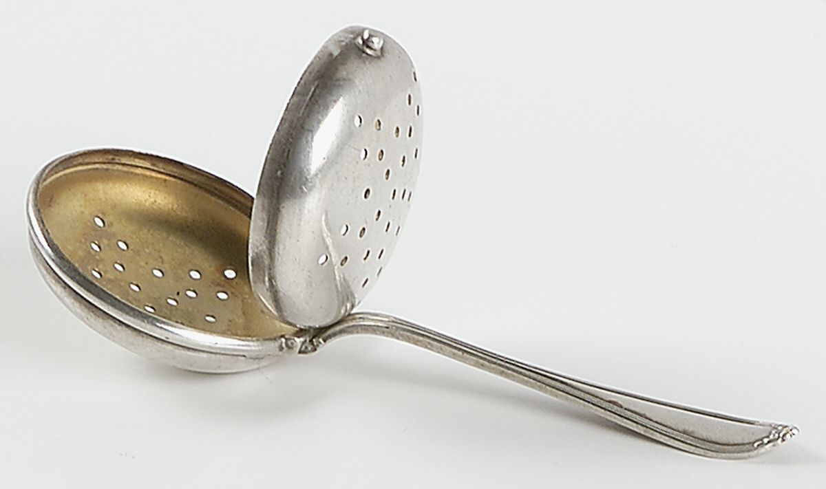 Evangeline (Sterling, 1907) Solid Individual Tea Ball Spoon by Alvin-1
