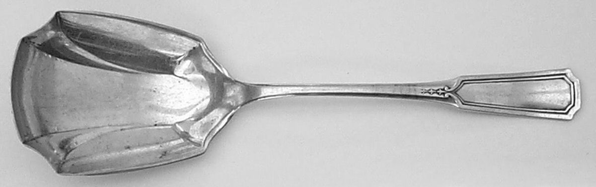 Florence Nightingale (Sterling, 1919) Large Solid Berry/Casserole Spoon by Alvin-1