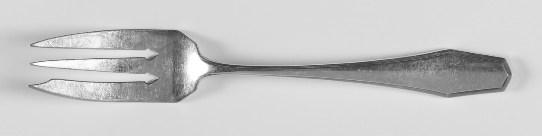Hampton (Sterling, 1910-1912) Individual Pie Fork by Alvin-1