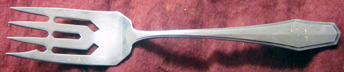 Hampton (Sterling, 1910-1912) Pastry Fork by Alvin-1