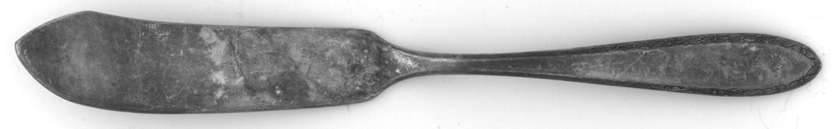 Lancaster (Silverplate, 1923) Flat Handle Master Butter Knife by Alvin-1
