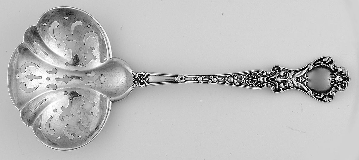 Nuremburg (Sterling, 1903, No Monograms) Solid Bon Bon Spoon with Pierced Bowl by Alvin-1