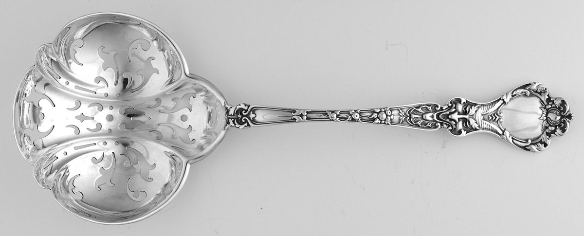 Nuremburg (Sterling, 1903, No Monograms) Large Pierced Pea Serving Spoon by Alvin-1