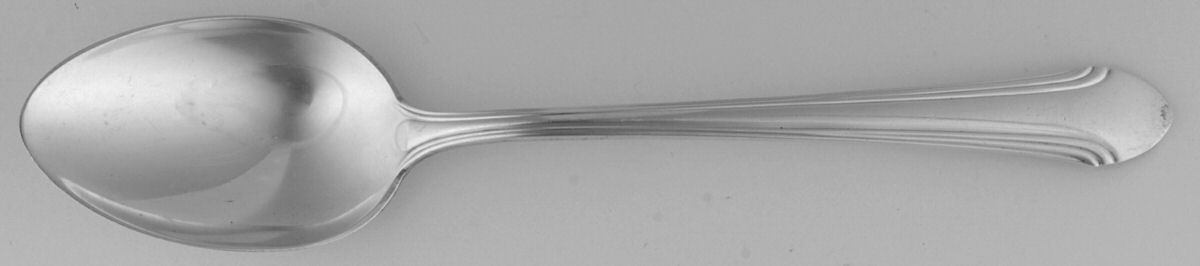 Romantique (Sterling, 1933, No Monograms) Dessert/Oval Soup Spoon by Alvin-1