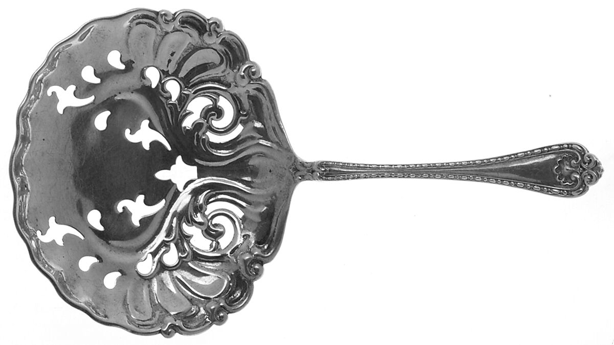 Wellington (Sterling, 1897) Almond Scoop Solid Piece by Alvin-1