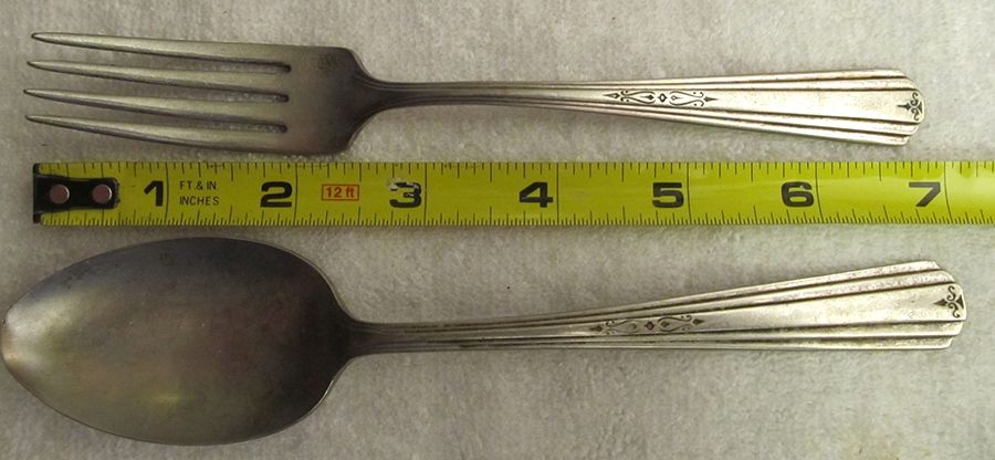 APT2 (SILVERPLATE) Place/Oval Soup Spoon by Aristocrat-1