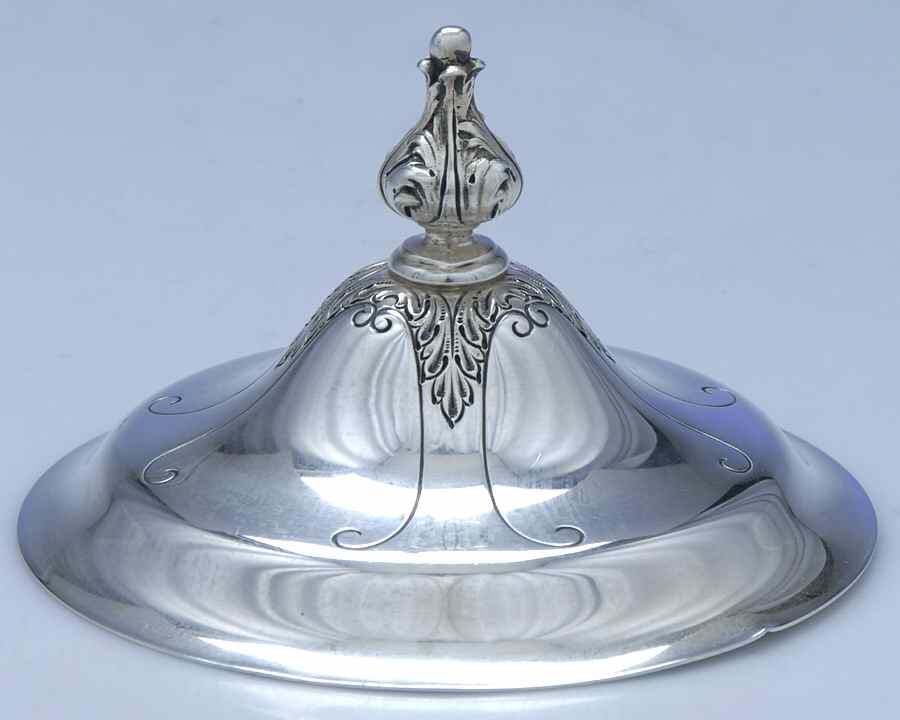 Della Robbia (Sterling, Hollowware, Floral, Lines) Lid for Sugar Bowl by Alvin-1