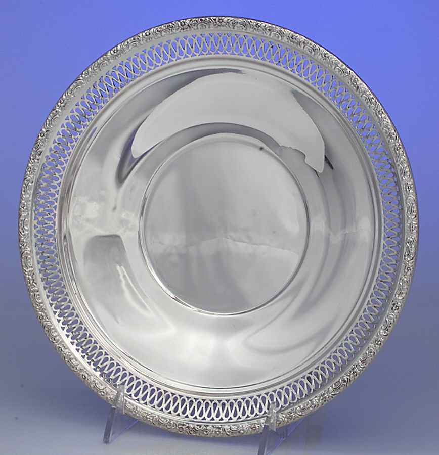 Donatello (Sterling, Hollowware) Sterling Sandwich Plate by Amston-1