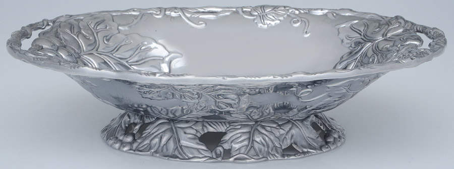 Grape (Aluminum, Hollowware) 10" Oval Vegetable by Arthur Court-1