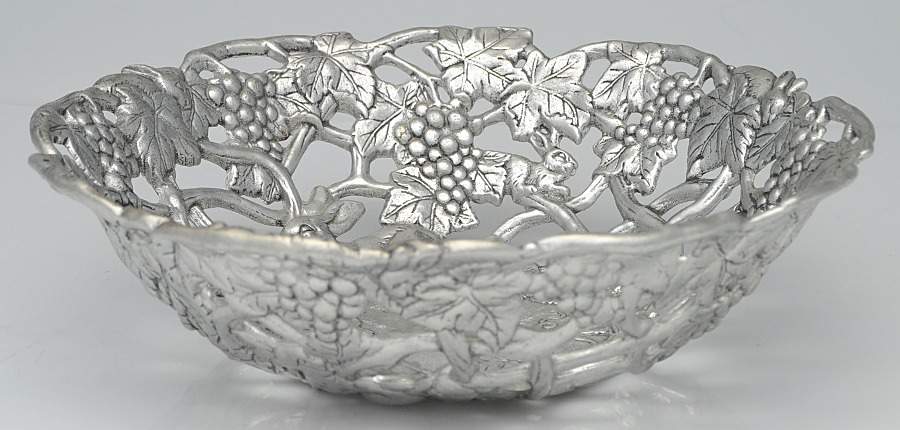 Grape (Aluminum, Hollowware) 12" Fruit Serving Bowl by Arthur Court-1