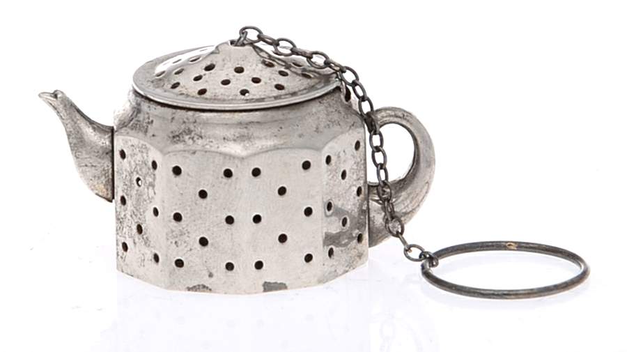 Sterling Hollowware Teapot Shape Tea Ball by Amcraft Silver-1