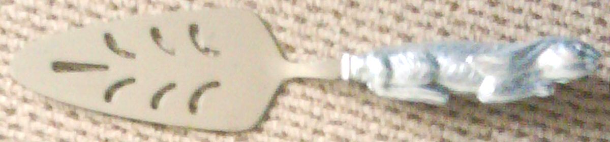 Bunnies (Aluminum, Hollowware) Pierced Pie Server W/Hollow Handle by Arthur Court-1
