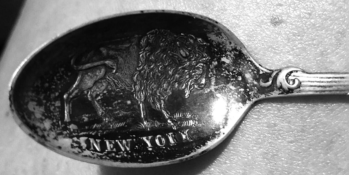 States & Cities Souvenir Spoons(Sterling) New York Teaspoon by Alvin-1