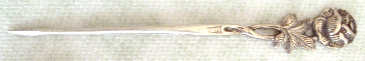 800-1 (Sterling) Solid Nut Pick by Antiko 800-1