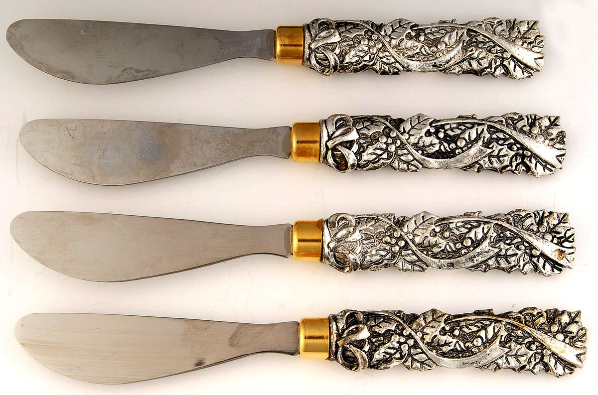 Christmas Holly (Aluminum, Hollowware) Individual Spreader - Set of 4 by Arthur Court-1