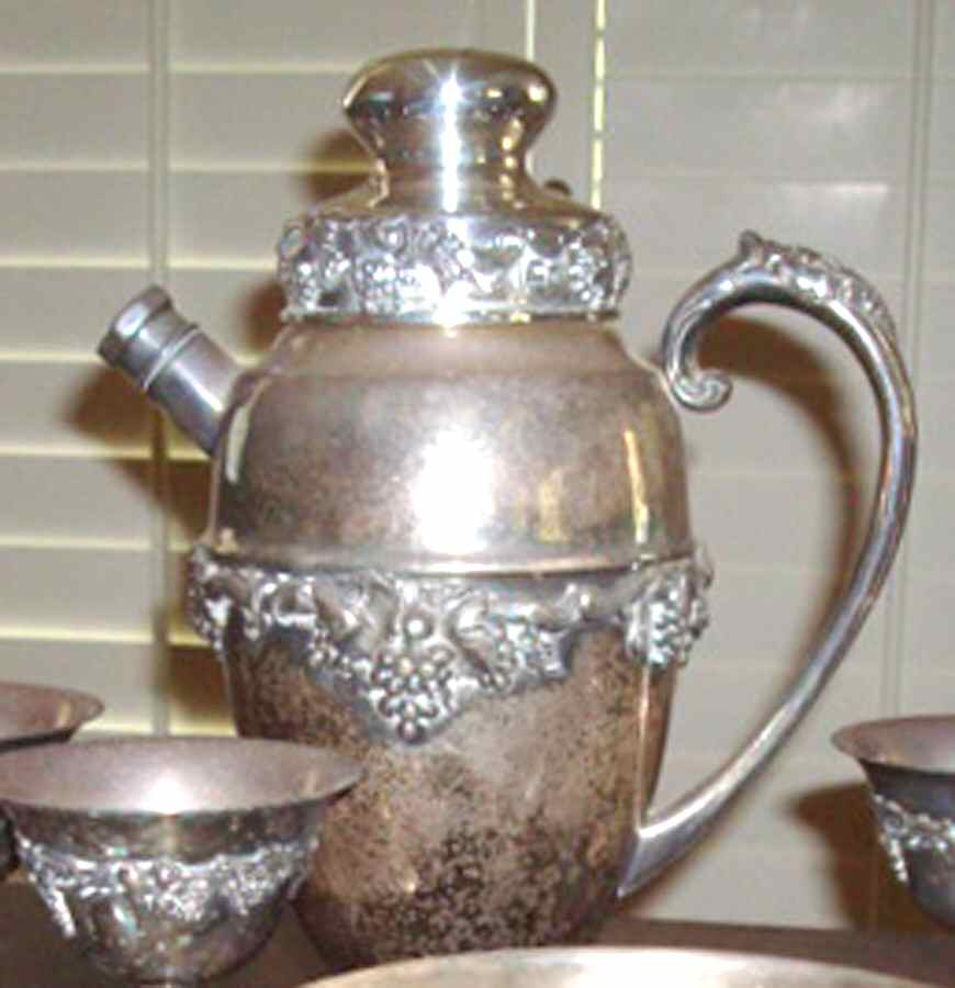 2728 (Silverplate, Hollowware) Cocktail Shaker by Apollo (American)-1