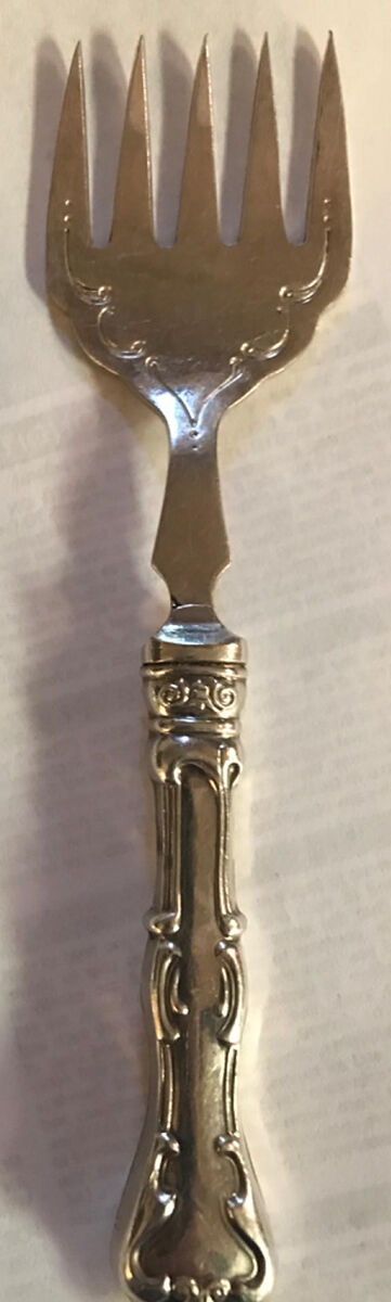 AM11 (Silverplate) Large Solid Tined Sardine Serving Fork by Ambassador-1