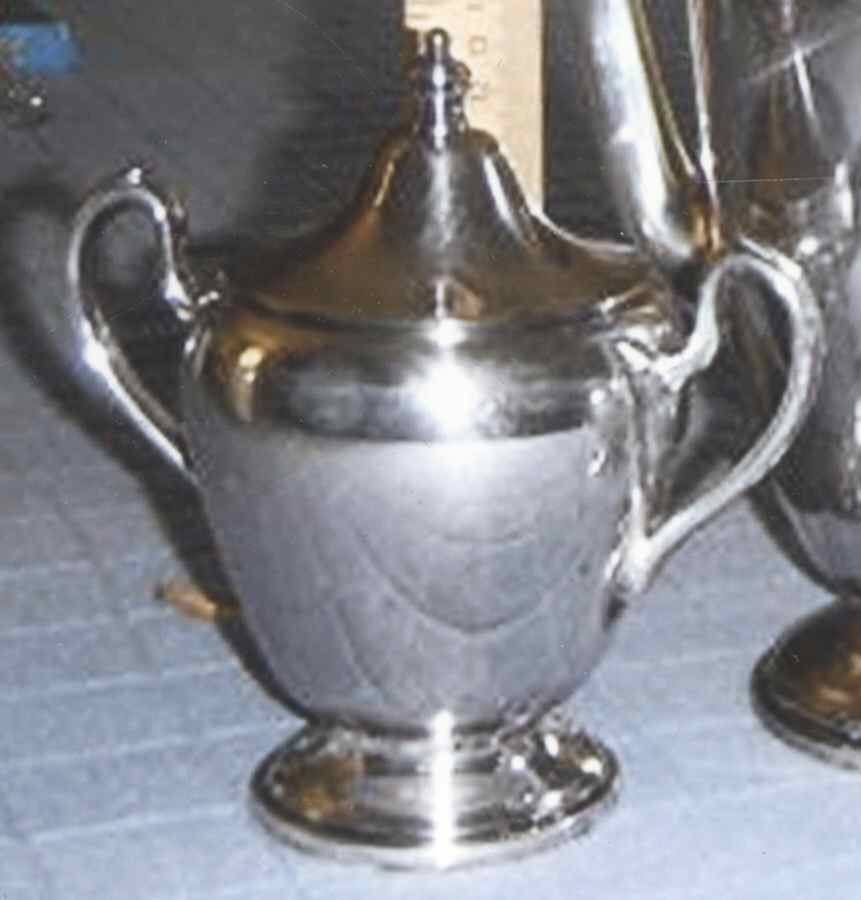 1914 (Silverplate, Hollowware) Sugar Bowl & Lid by Academy-1