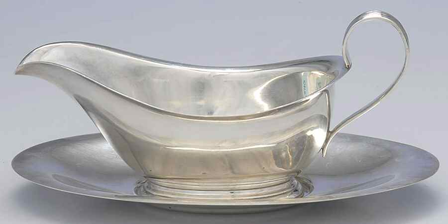 S118 (Sterling, Hollowware) Gravy Boat & Underplate by Alvin-1