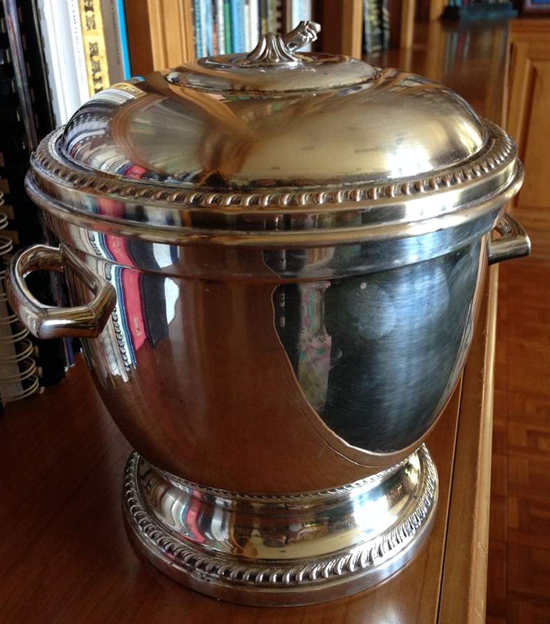 251 (Silverplate, Hollowware) Ice Bucket & Lid by Art Silver -1