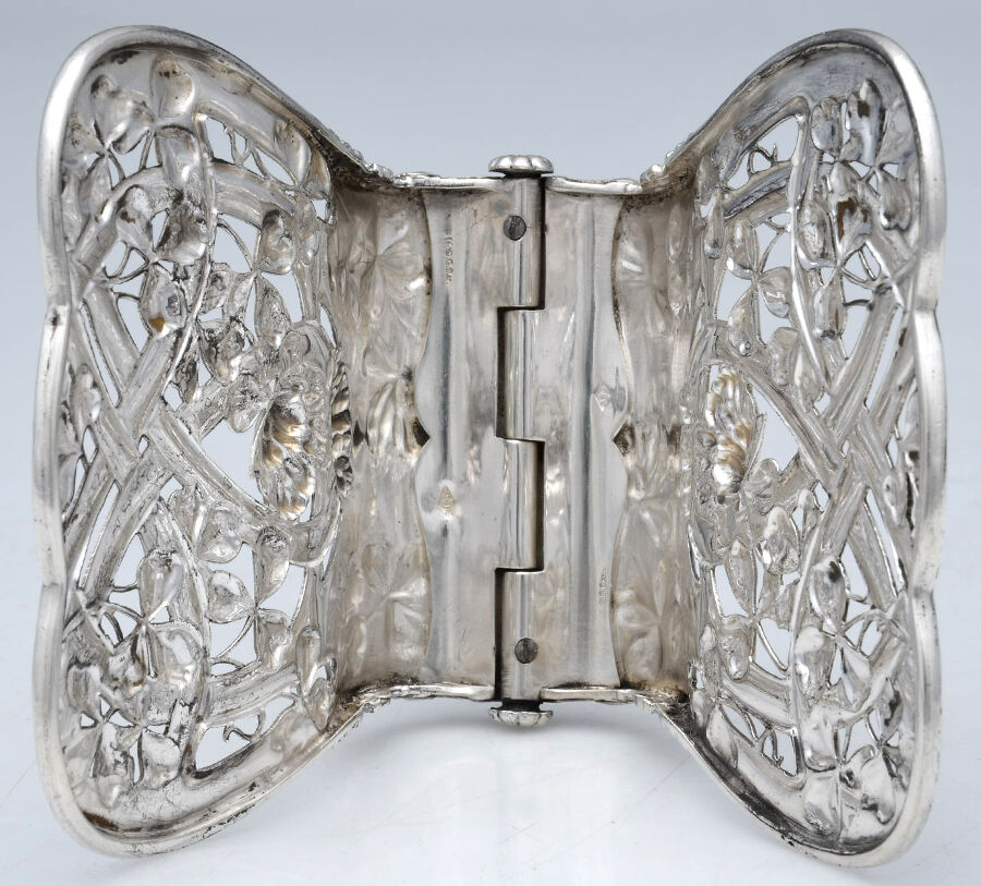 A4D1 (Sterling) Clam Shell Solid Asparagus Server by Alphonse Debain-3