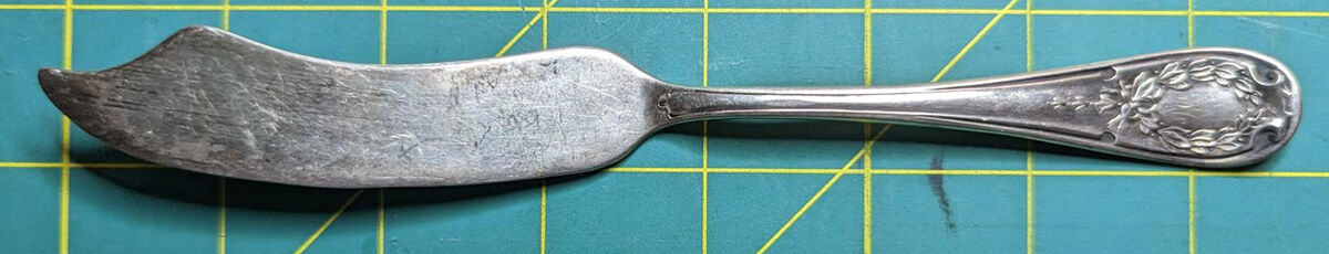 Fairfax (Silverplate, 1909) Flat Handle Master Butter Knife by Benedict-1