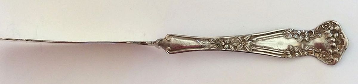 Loraine (Silverplate, 1913) Flat Handle Master Butter Knife by Benedict-1