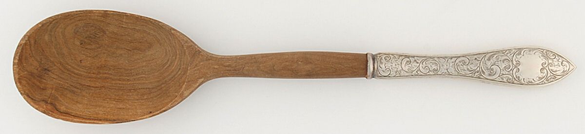 Tudor Scroll (Sterling, 1914, No Monograms) Salad Serving Spoon with Wooden Bowl by Birks Silver-1