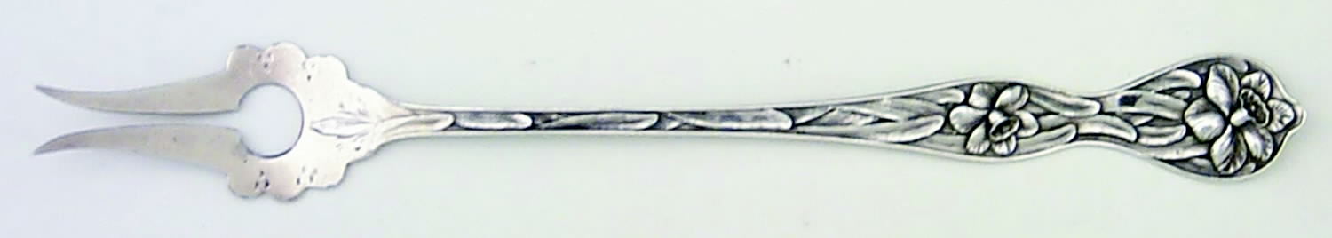 Daffodil (Sterling, 1900) Olive Fork by Baker Manchester-1
