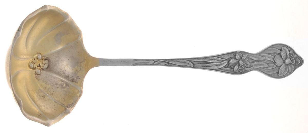 Daffodil (Sterling, 1900) Gravy Ladle with Shell Bowl by Baker Manchester-1