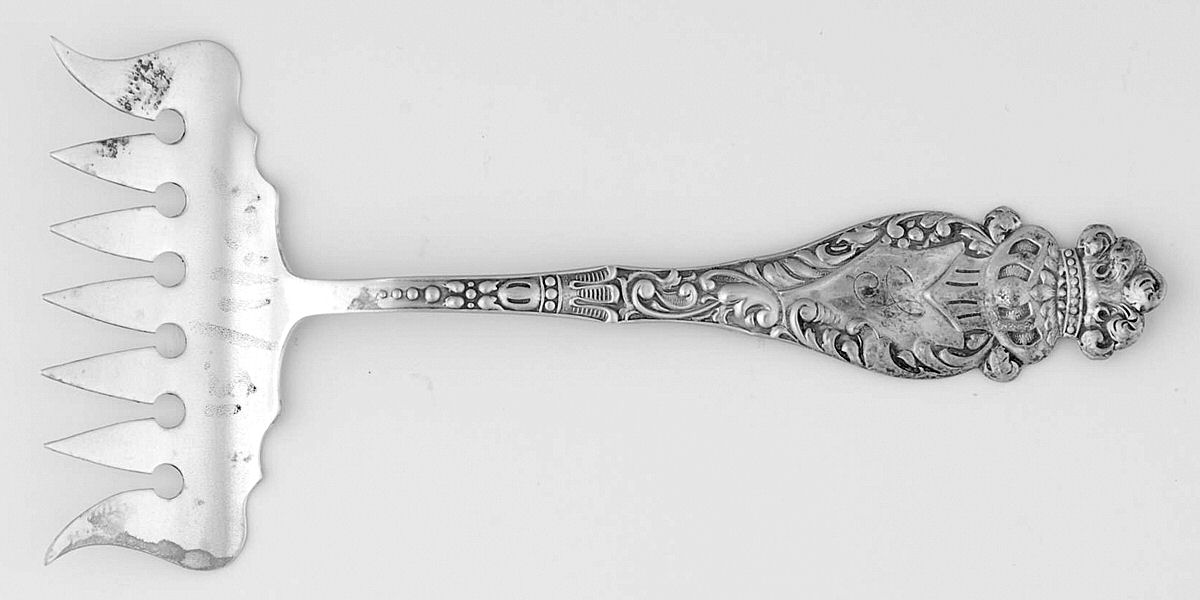 Spartan (Sterling, 1898) Large Solid Tined Sardine Serving Fork by Baker Manchester-1