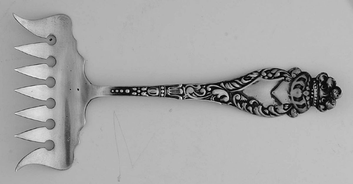 Spartan (Sterling, 1898) Large Solid Tined Sardine Serving Fork by Baker Manchester-1