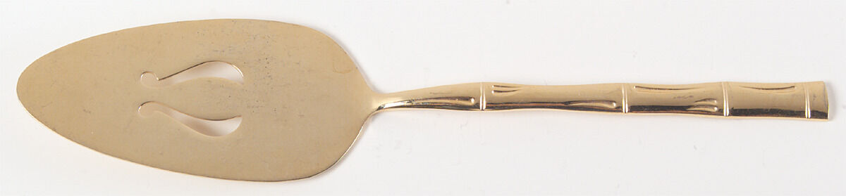 BAG16 Solid Pierced Pie Server by Barclay Geneve-1
