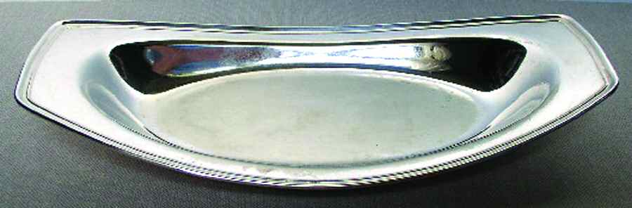 1119 (Silverplate, Hollowware) 13" Bread Tray by Benedict-1