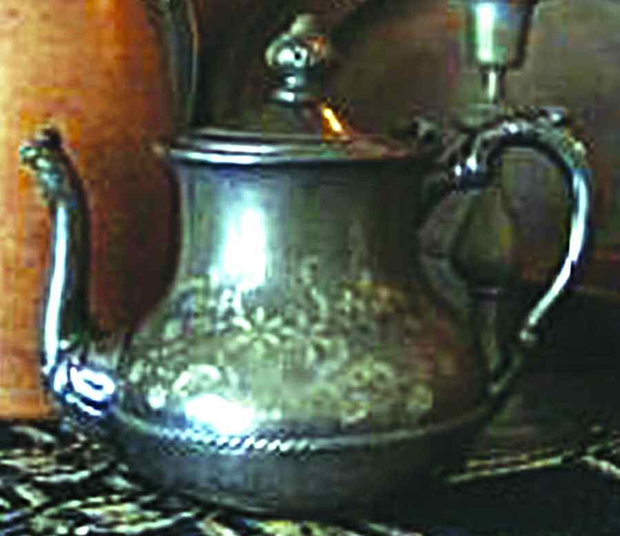 354 (Silverplate, Hollowware) Teapot by Bristol Plate -1