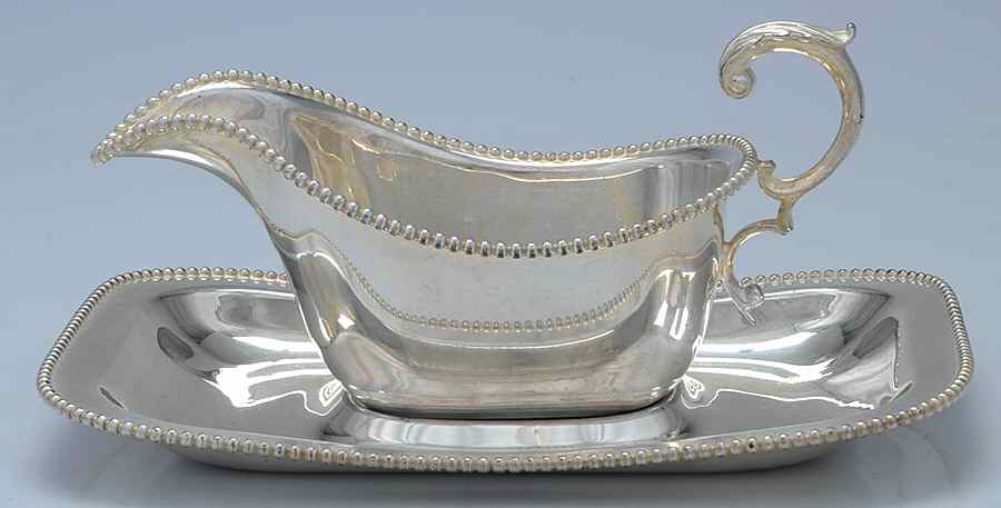 7110 (Silverplate, Hollowware) Gravy Boat & Underplate by Benedict-1