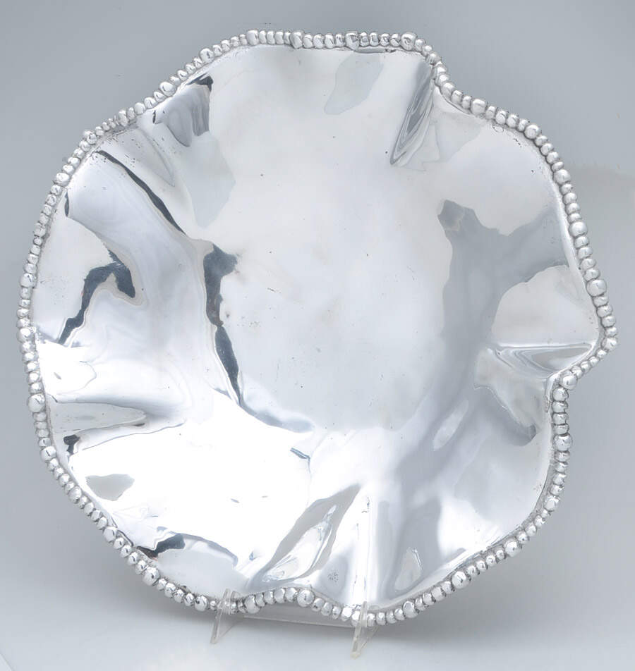 Organic Pearl (Hollowware) 15" Oval Serving Platter by Beatriz Ball-1