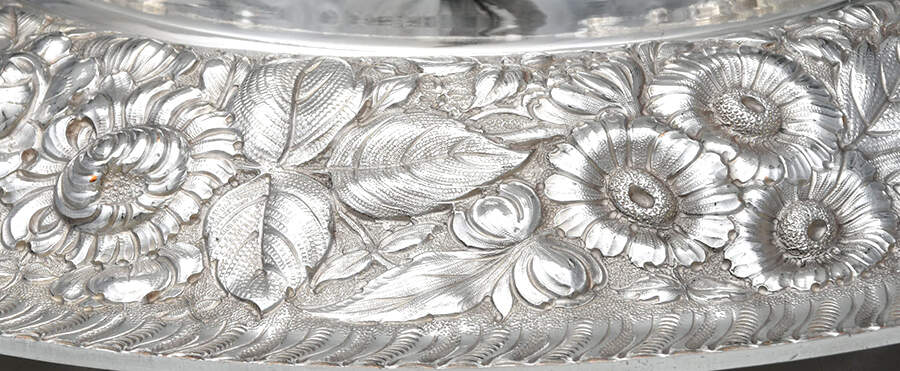 Repousse (Silverplate, Hollowware) Centerpiece with Silverplate Frog by Barbour Silver (USA)-2