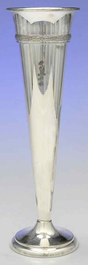886 (Silverplate, Hollowware) 13" Vase by Benedict-1