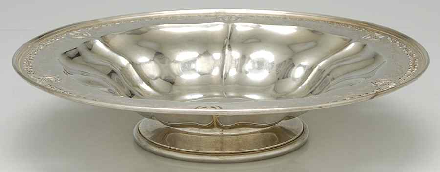 5546 (Sterling, Hollowware) 11" Round Pedestal Centerpiece by Bailey, Banks & Biddle-1