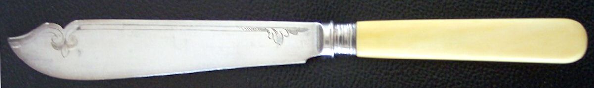 BBS6 (Silverplate) Individual Fish Knife with Silverplate Blade by Barker Bros Ltd. Flatware-1