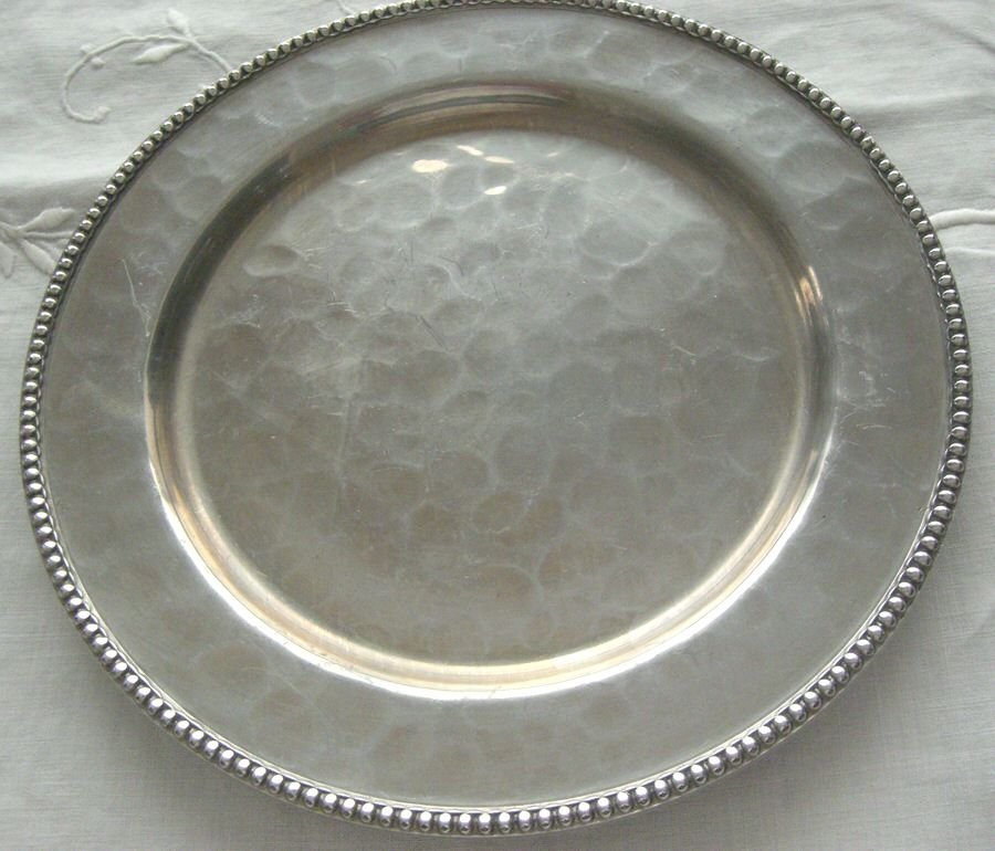 Buenilum Aluminium Hollowware Round Tray by Buehner-Wanner-1