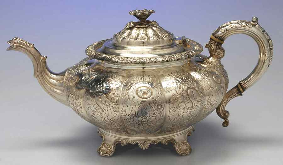 BIR23 (Silverplate, Hollowware) Teapot by Birks Silver-1