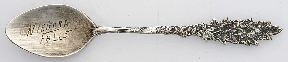 States & Cities Souvenir Spoons(Sterling) New York Demitasse Spoon by Breadner Co. Ltd-1