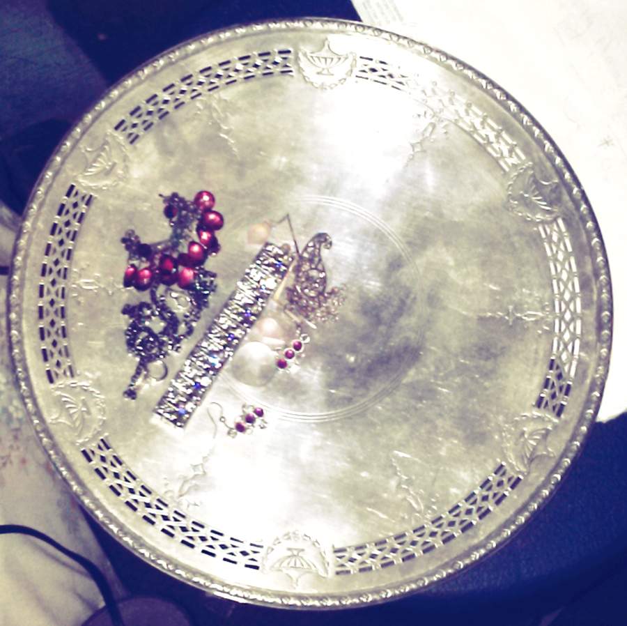 1733 (Silverplate, Hollowware) Silverplate Sandwich Plate by Benedict-1